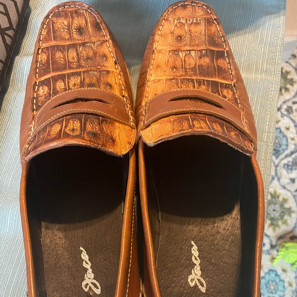 Men’s snakeskin loafer size 12